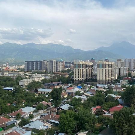 Heaven Apartment Mountain View Almaty Luaran gambar