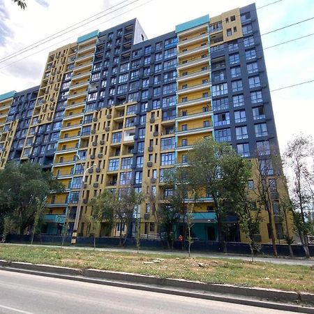 Heaven Apartment Mountain View Almaty Luaran gambar